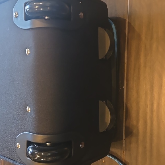 Licensed FORTNITE Rolling Carry On Suitcase - Picture 7 of 9